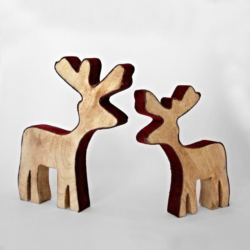 LieblingsIdeen für nachhaltige Weihnachtsdeko - Hirsche mit Holz und Samt