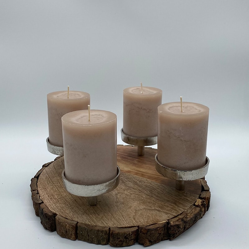 LieblingsIdeen für nachhaltige Weihnachtsdeko - Adventskranz Tablett mit Kerzen